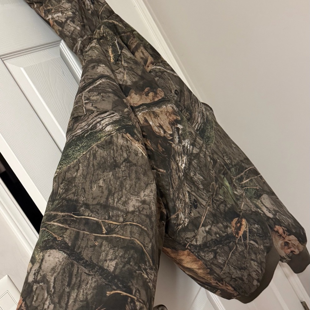 Mossy Oak Men’s Insulated Bomber Camouflage Hooded Zipper Jacket